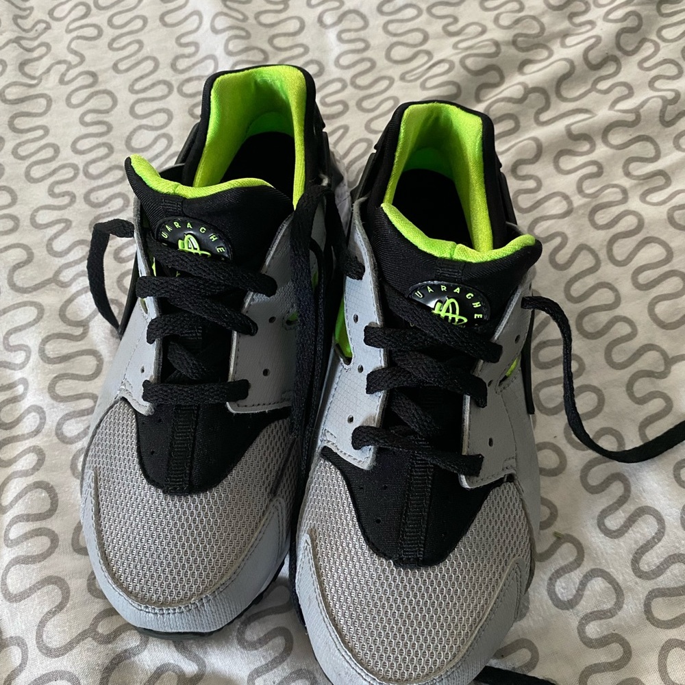 Boys Nike sneakers - Picture 4 of 11